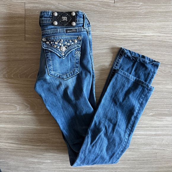 Miss Me Studded Bedazzled Straight Leg Jeans size 27 - Picture 2 of 6